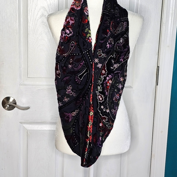 J Jill Velvet Infinity Scarf - Picture 10 of 12